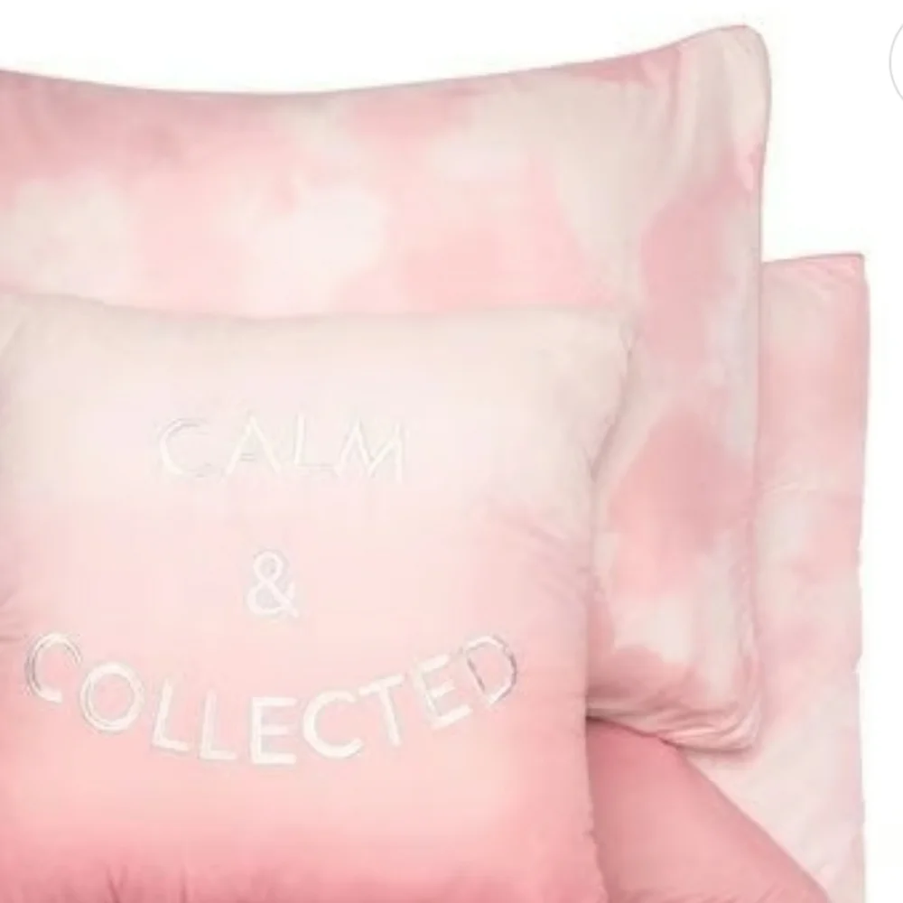 BCBG 8-PIECE BED IN A BAG SET, Queen, Calm & Collected,Pink,Retail $195.00 USD